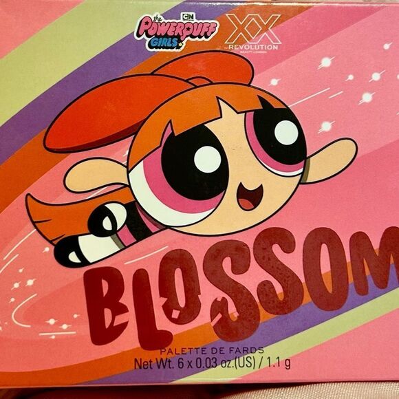 NIB Blossom Eyeshadow Palette - Picture 3 of 15
